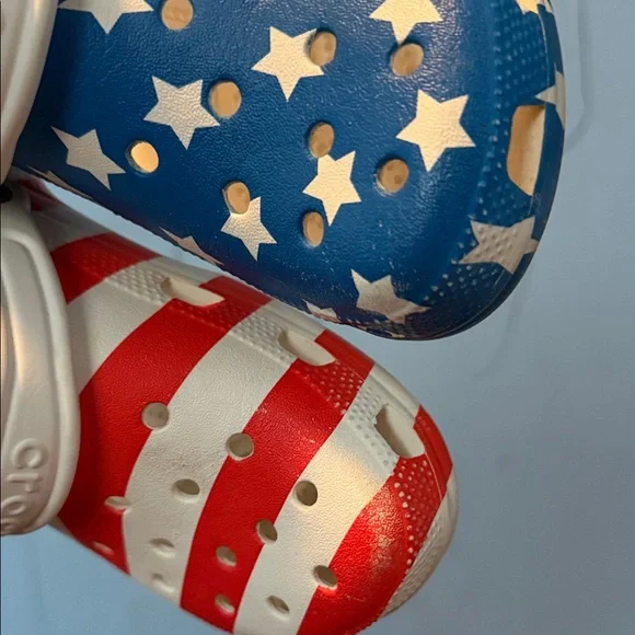 U.S.A Crocs size 6 women - Picture 3 of 3